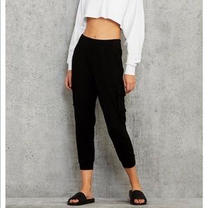 SOLD❌Alo yoga 7/8 cargo jogger